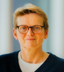 Professor, ph.d. Ruth Loos